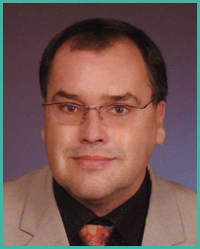 Dr. Thomas Schwartz