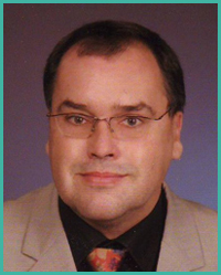 Dr. Thomas Schwartz